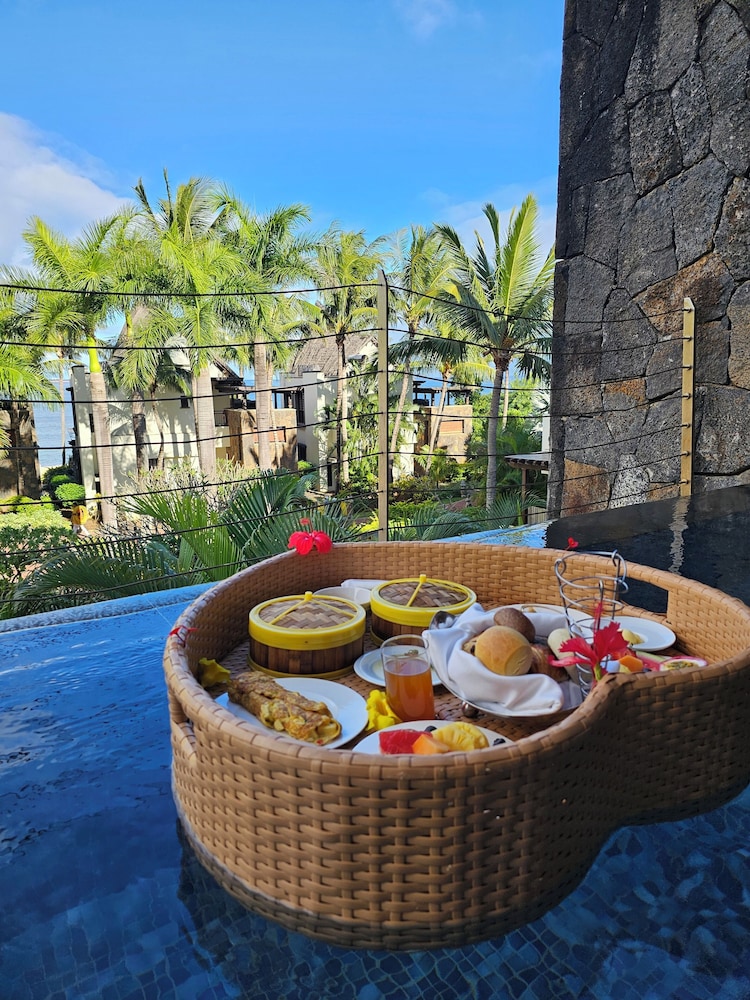 Luxury Pool Suite with Garden photo 3