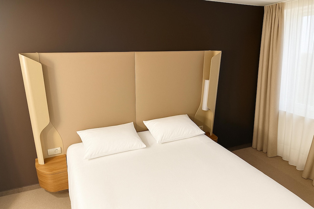 Standard Studio, 1 Queen Bed - Photo 10