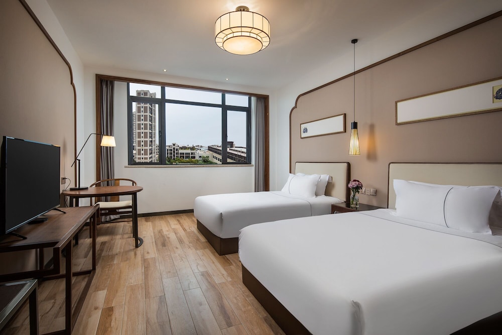 Deluxe Room, 2 Twin Beds, Non Smoking photo 3