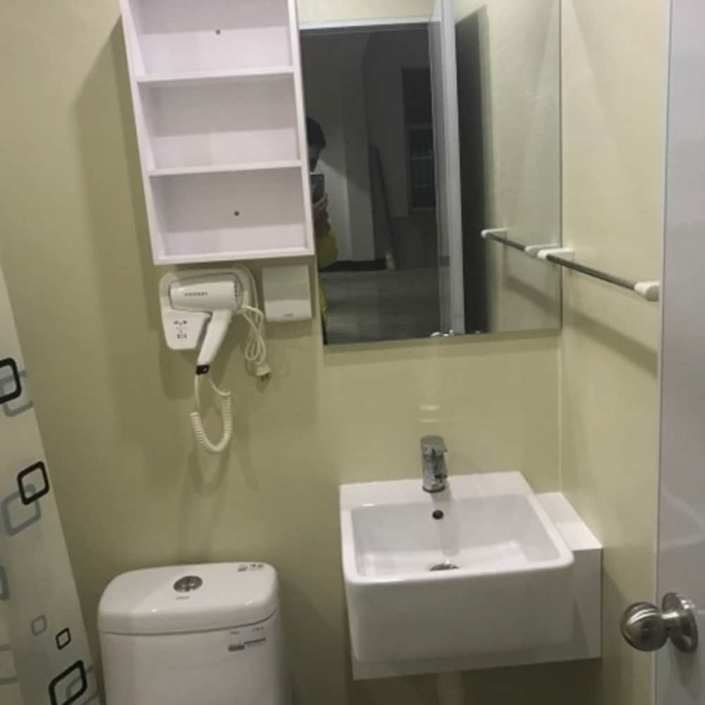 Business Twin Room photo 3