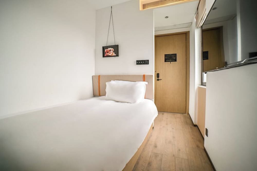 Junior Room