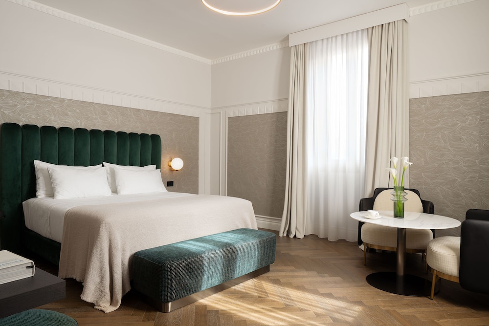 Junior Suite - Photo 1