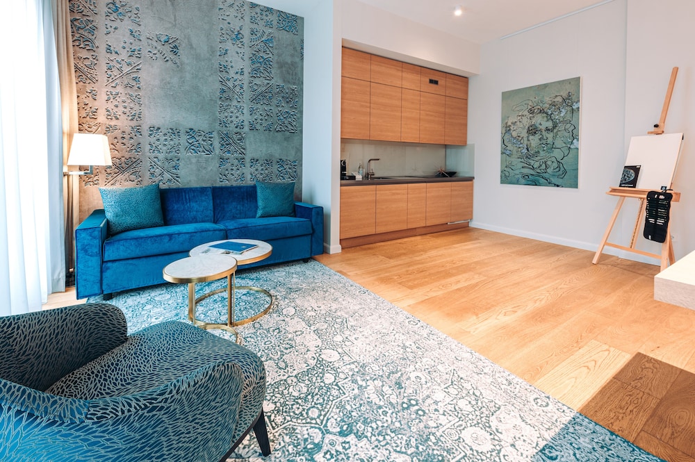 Suite, Terrace (Art)