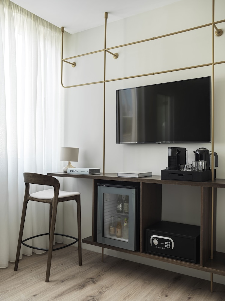 Executive Studio Suite, City View photo 2