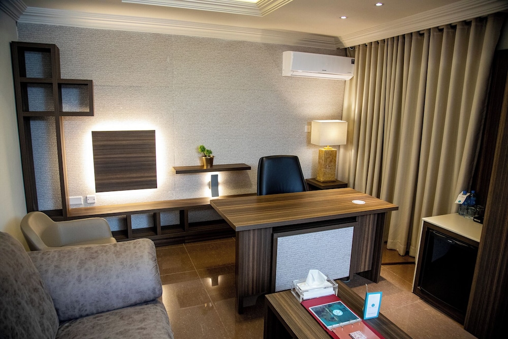 Business Room photo 3