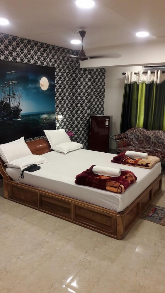 Silver Suite