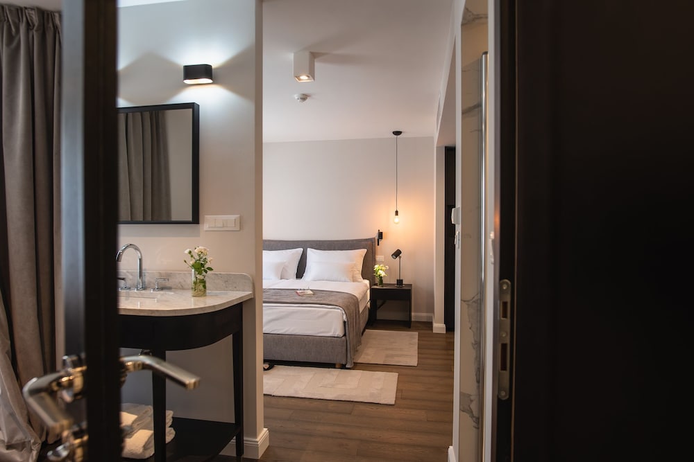 Superior Double Room - Photo 1