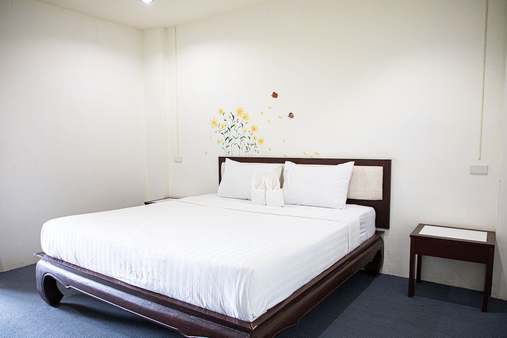 Superior Single Room, Hill View