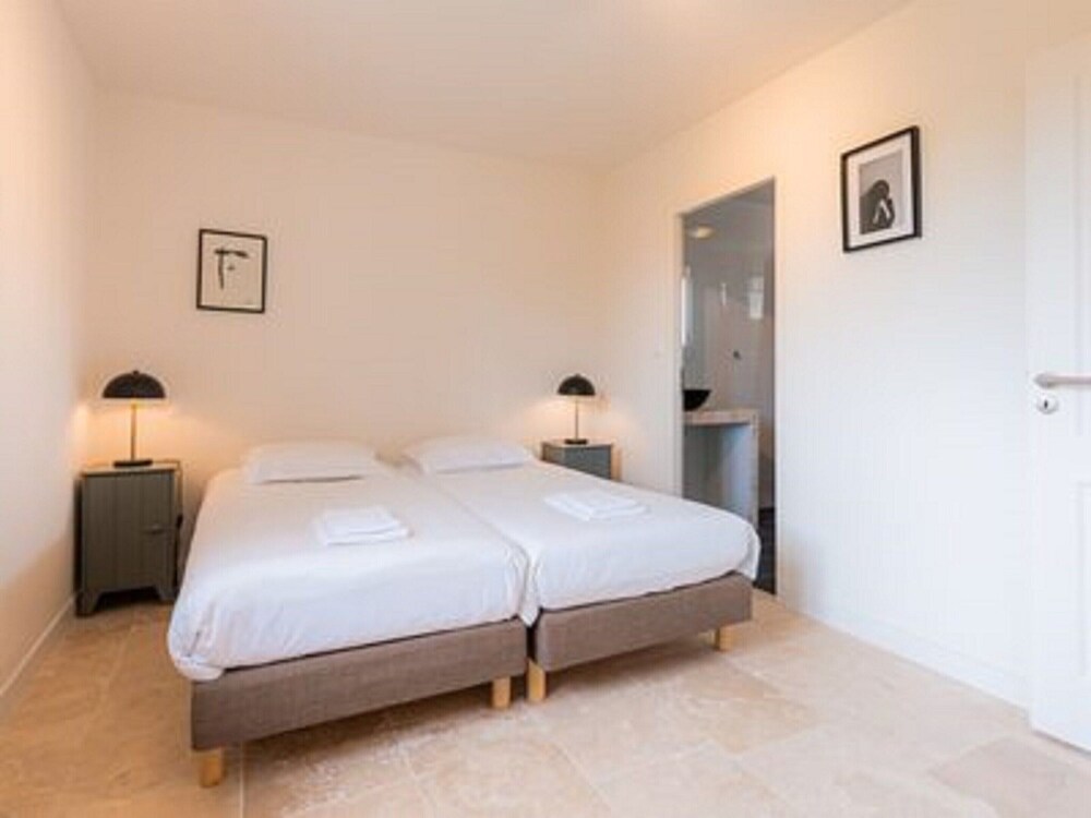 Villa photo 3