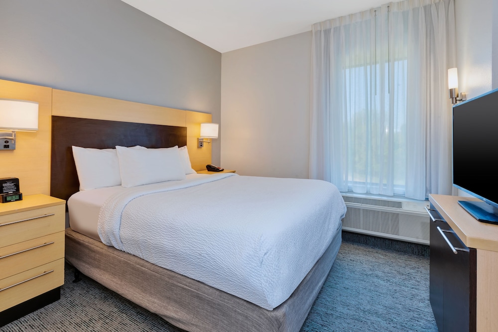 Suite, 2 Bedrooms (Hearing Accessible) photo 2