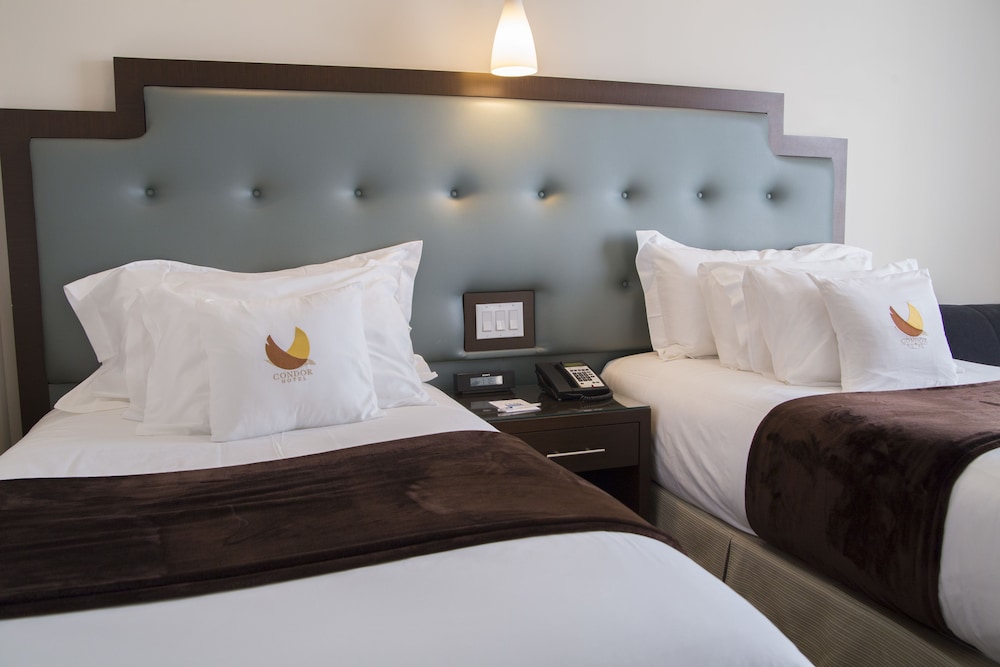 Twin Room with Balcony - Photo 2