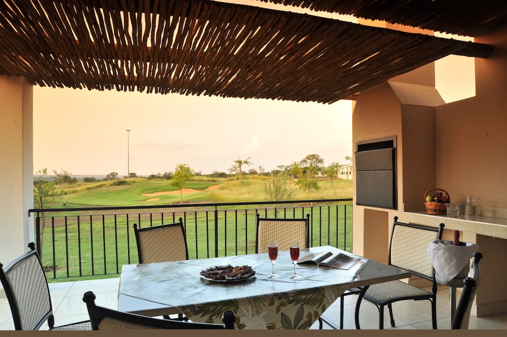 Chalet, 1 Double Bed, Golf View - Photo 7