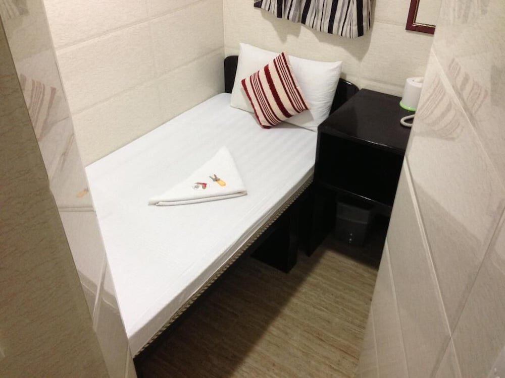 Deluxe Single Room