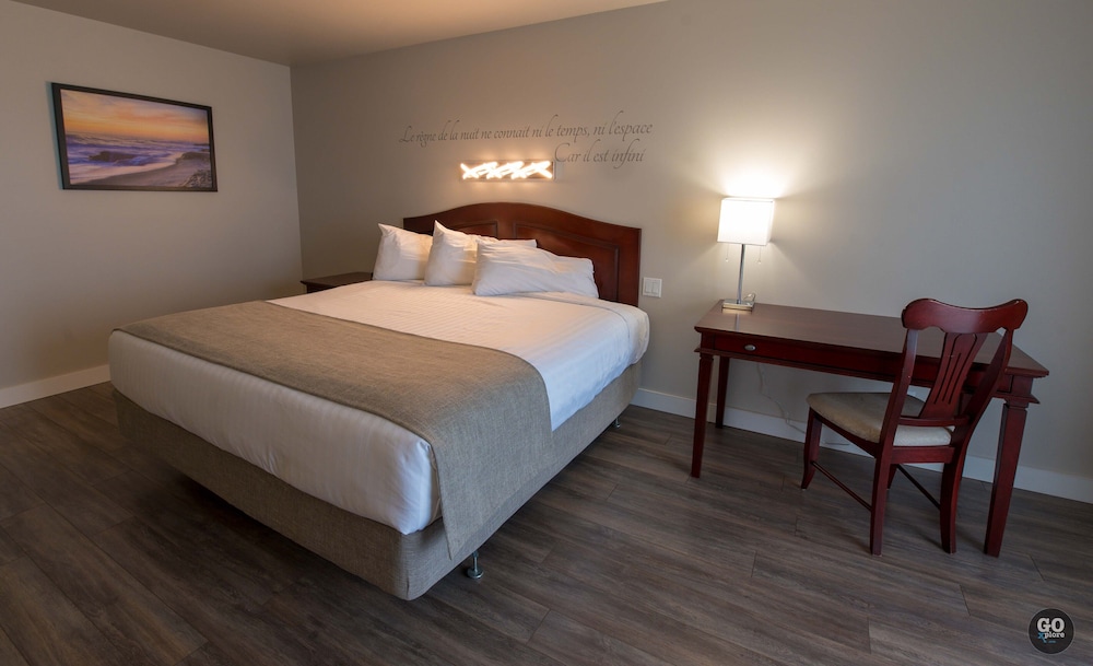 PAVILION SECTION | Economy Room, 1 Queen Bed, Balcony, Courtyard View - Photo 4