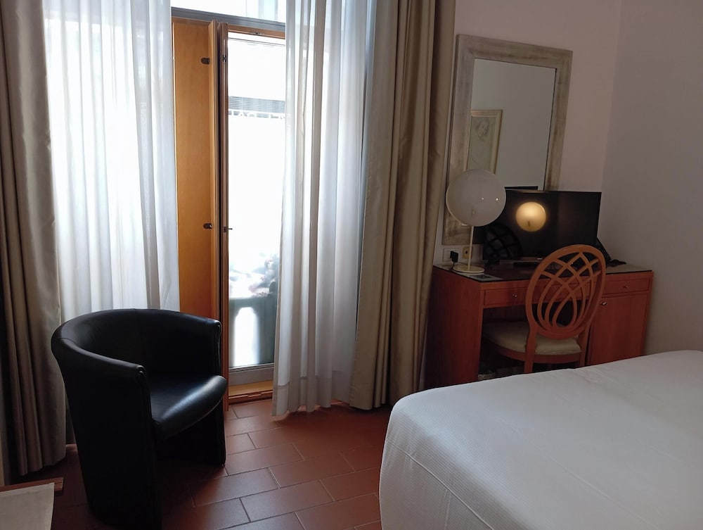 Classic Double Or Twin Room, Ground Floor photo 3