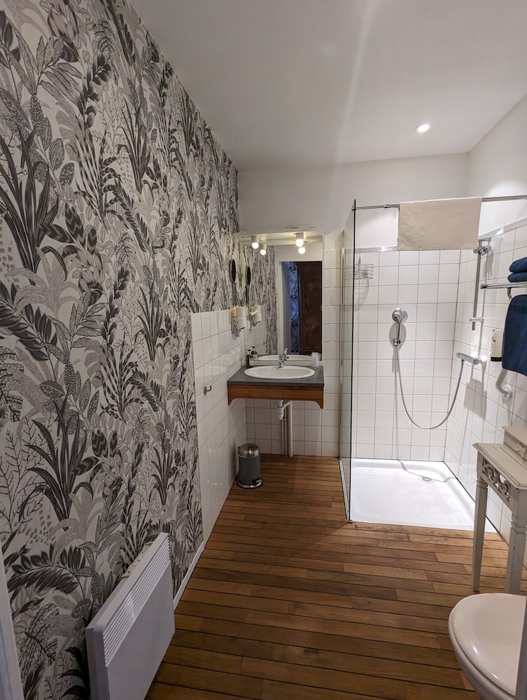 Twin Room - Photo 4