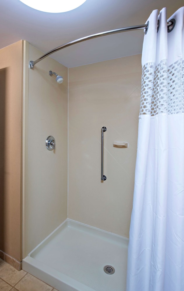 Room - Photo 6