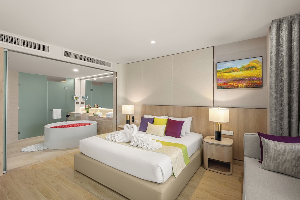 One Bedroom Regency Suite