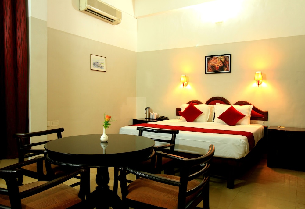 Deluxe Double Room, 1 Double Bed, Non Smoking photo 2