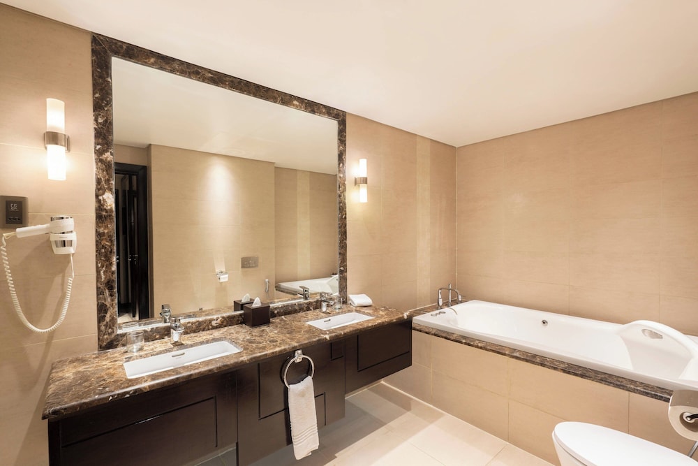 Royal Suite, 1 Bedroom, Smoking photo 3