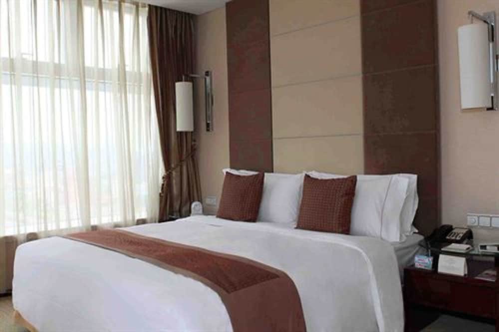 Deluxe Room, 1 King Bed