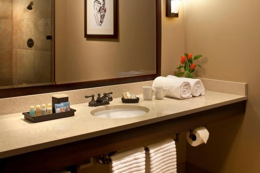Room, 2 Queen Beds, Bay View photo 3