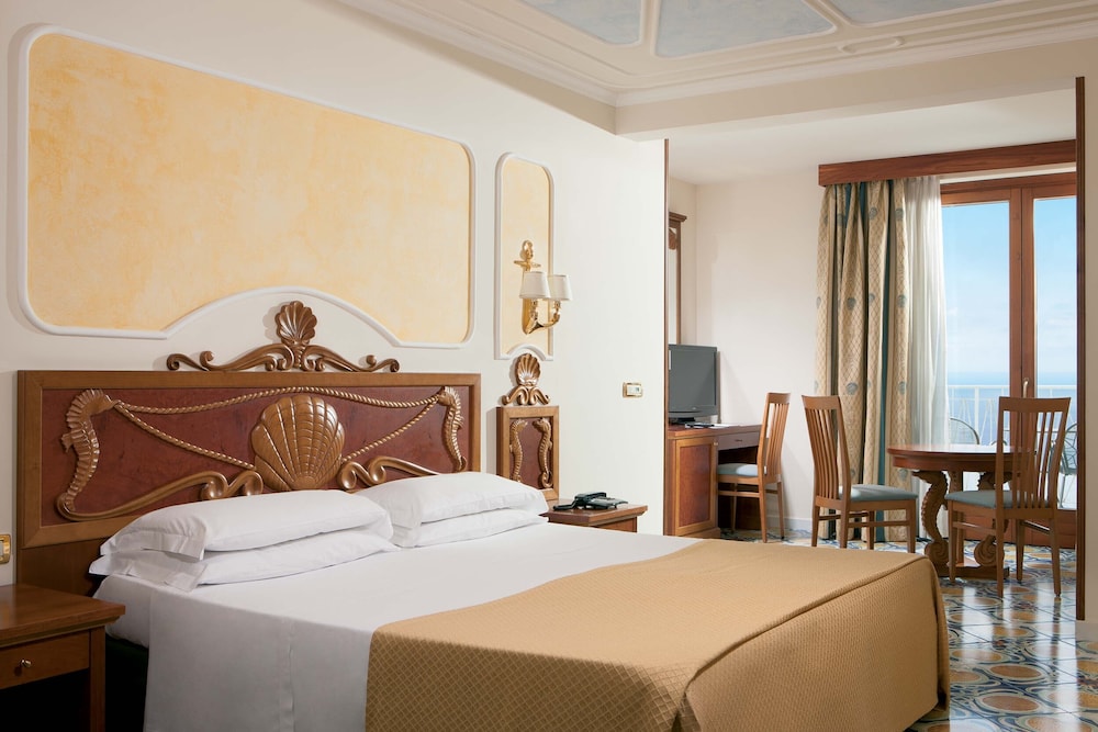 Superior Double Room, Balcony, Sea View - Photo 4