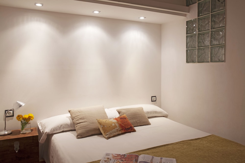 Standard Apartment, 1 Bedroom, Balcony photo 3