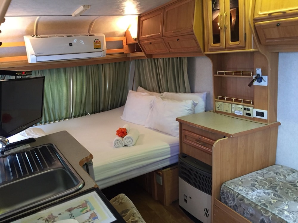 Caravan With Private Pool photo 2