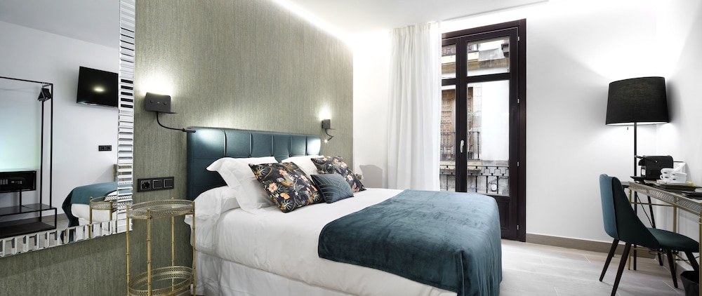 Design Double Room (Idoia)