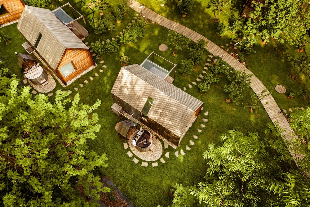 Family Cabin, Hot Tub, Resort View photo 2