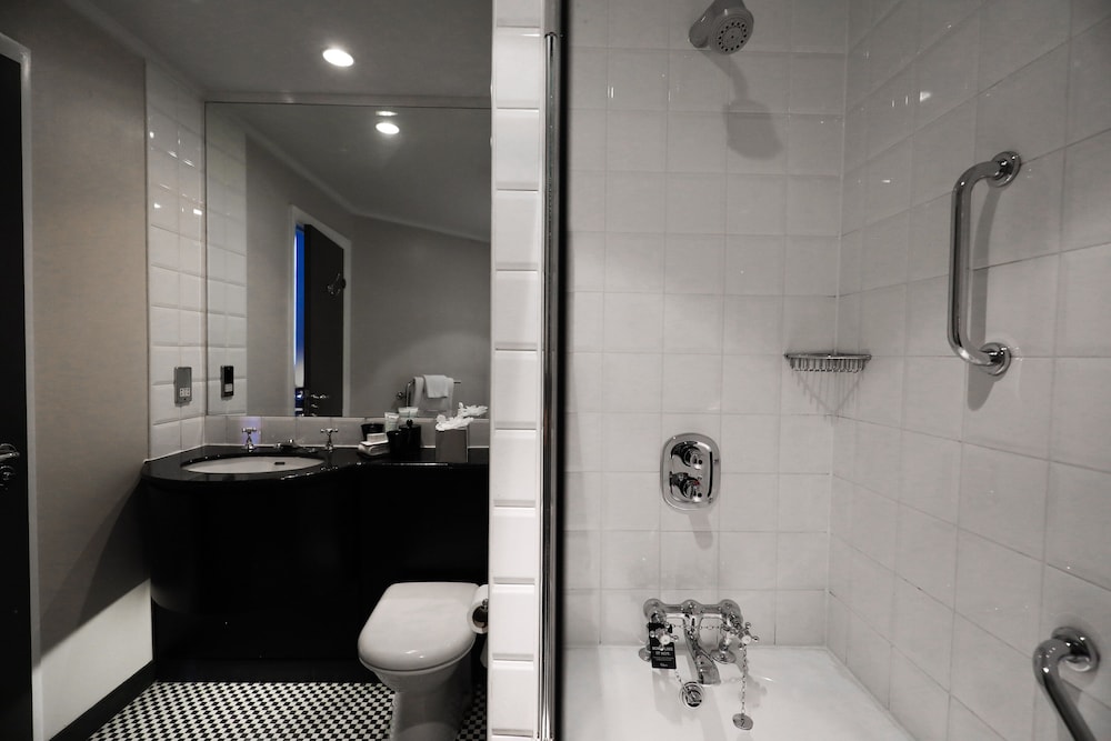 Club Twin Room - Photo 4