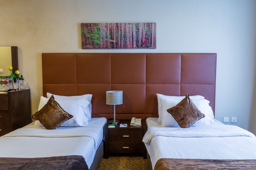 Deluxe Double Room Single Use, 2 Twin Beds, City View - Photo 4
