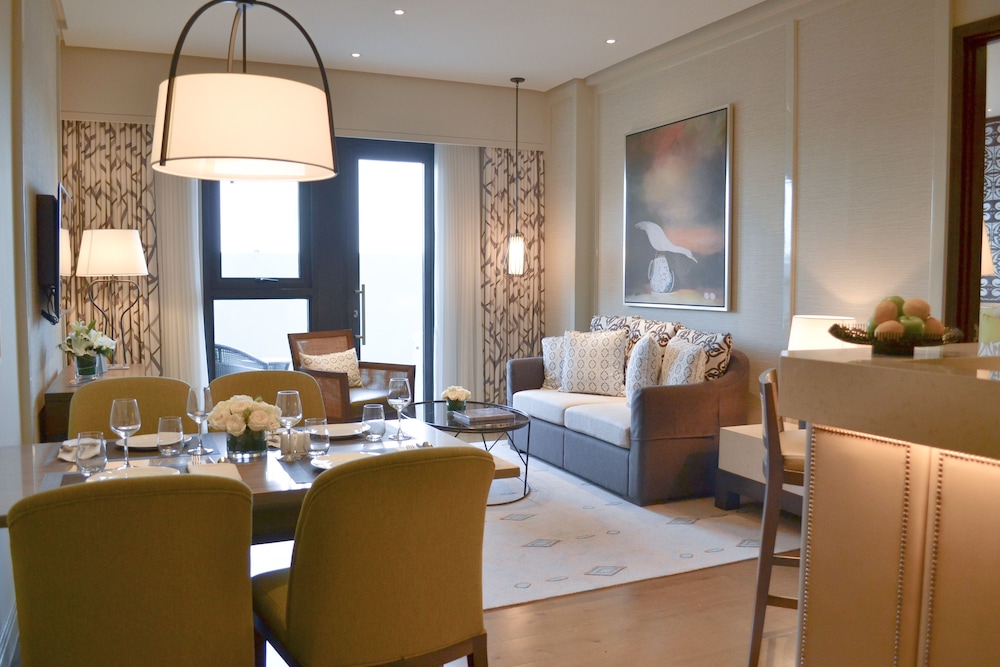 Dusit Thani One Bedroom Suite photo 3