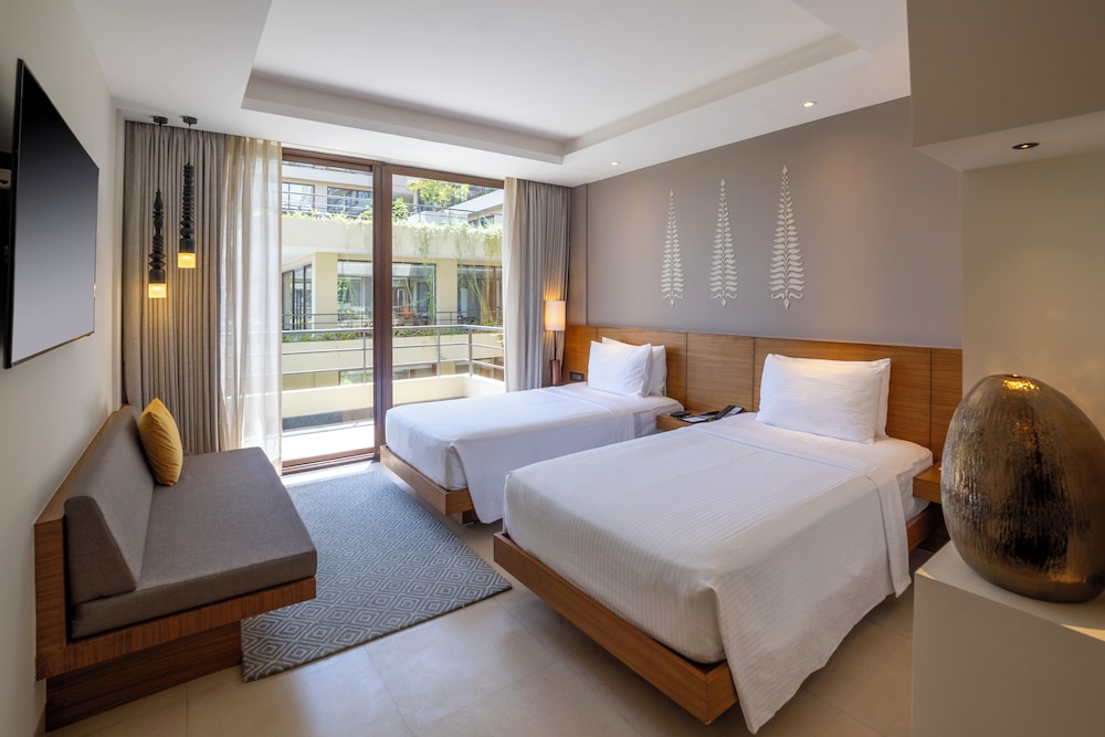 Room, 2 Twin Beds, Balcony - Photo 2