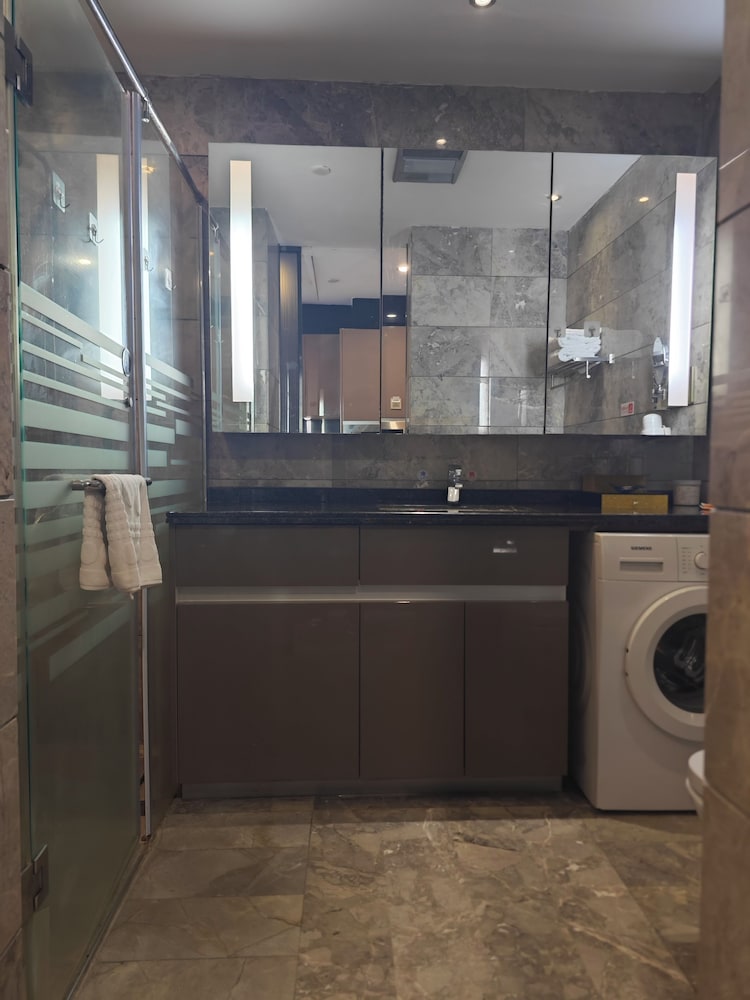 Business Double Room, City View photo 3