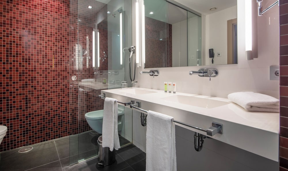 Suite Junior (2 adultos + 2 niños) Suite Junior (2 adultos + 2 niños)