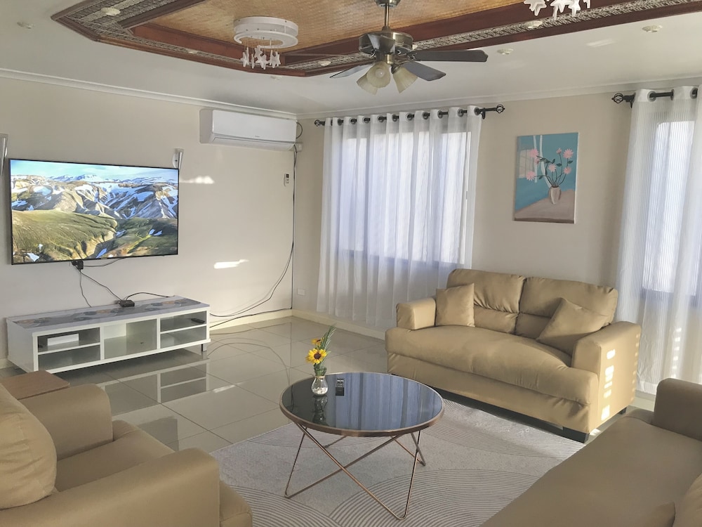 Executive Condo photo 3