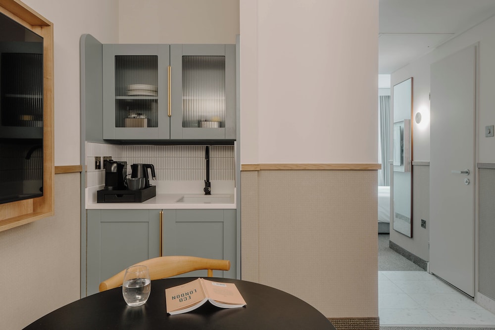 Suite, 1 Queen Bed, Kitchenette (Newly Refurbished 2024)
