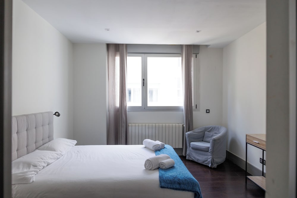 Deluxe Penthouse, 2 Bedrooms, City View