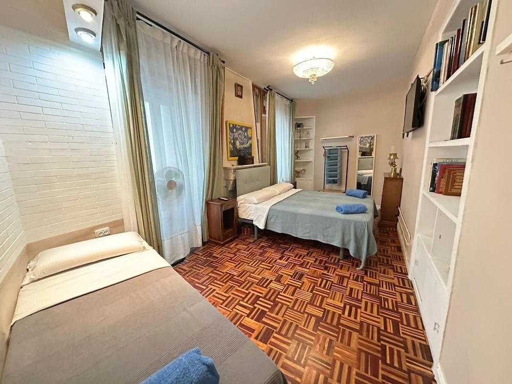 Triple Room, Shared Bathroom