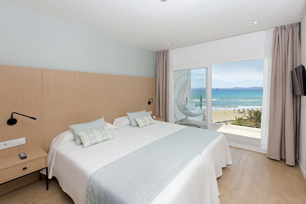 Premium Suite, 1 Bedroom, Balcony, Partial Sea View photo 3