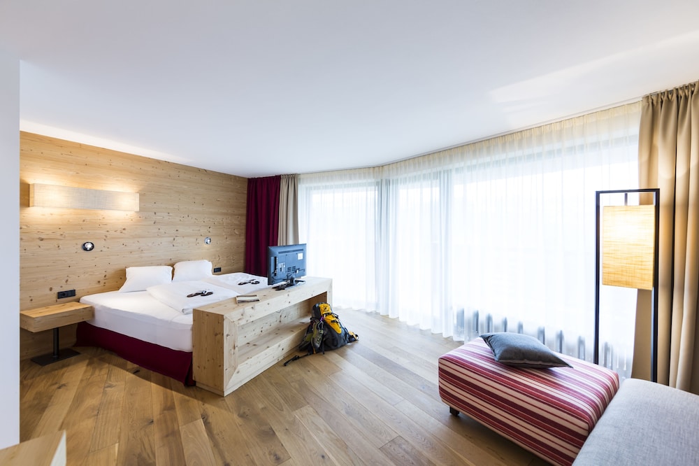 Superior Double Room, Mountain View photo 3