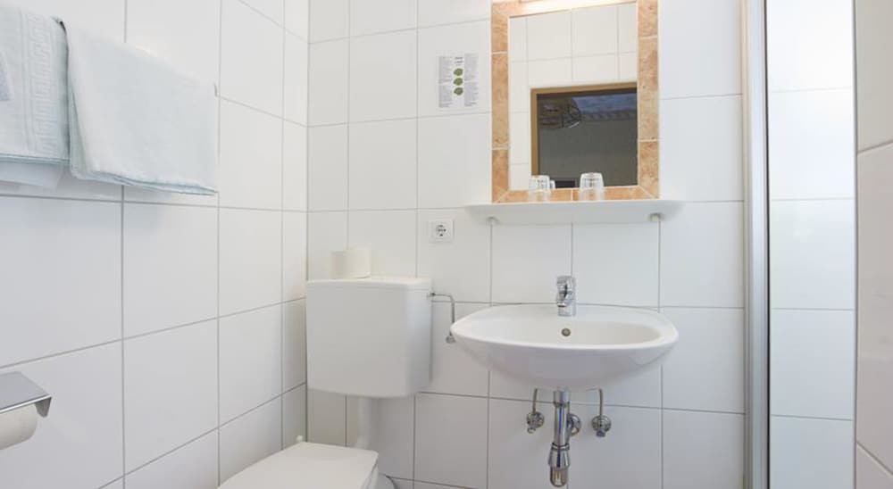 Standard Triple Room photo 2