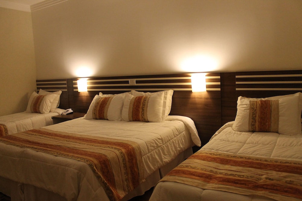 Deluxe Quadruple Room, 1 Bedroom photo 2