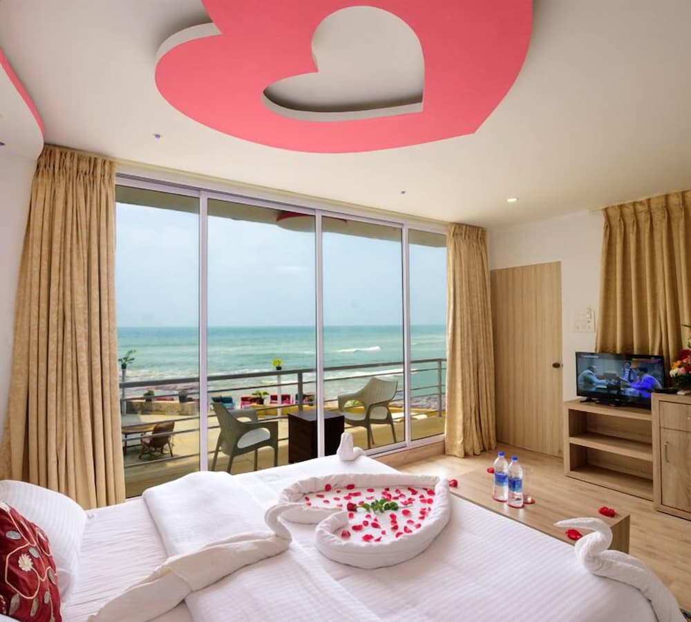 Romantic Suite, Ocean View photo 2