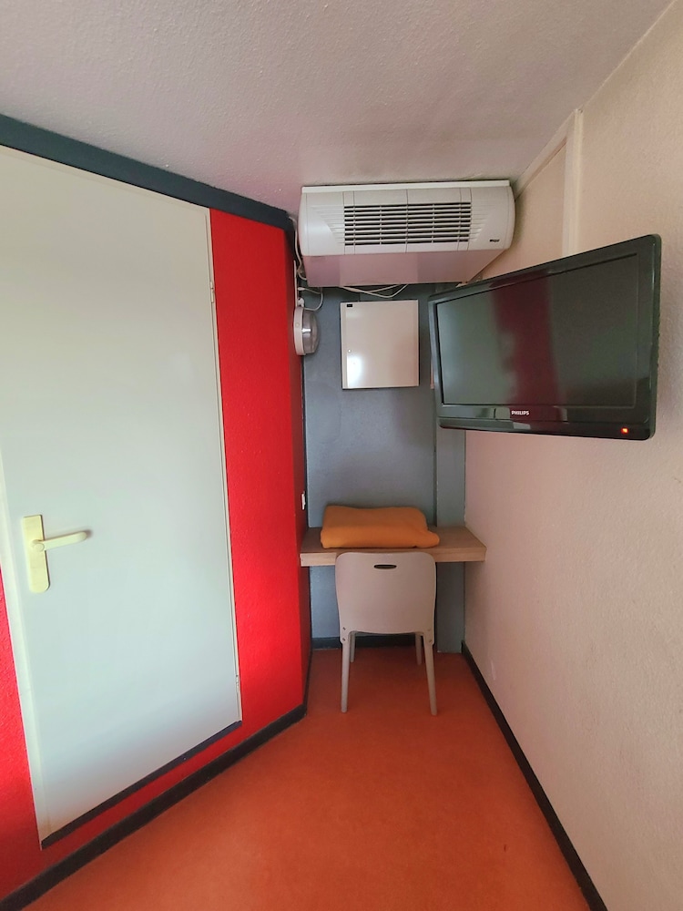 Room, 1 Double Bed - Photo 4