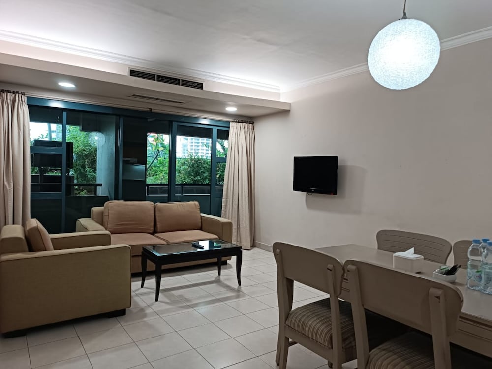 2 BR Family - 110 Sqm - Photo 1