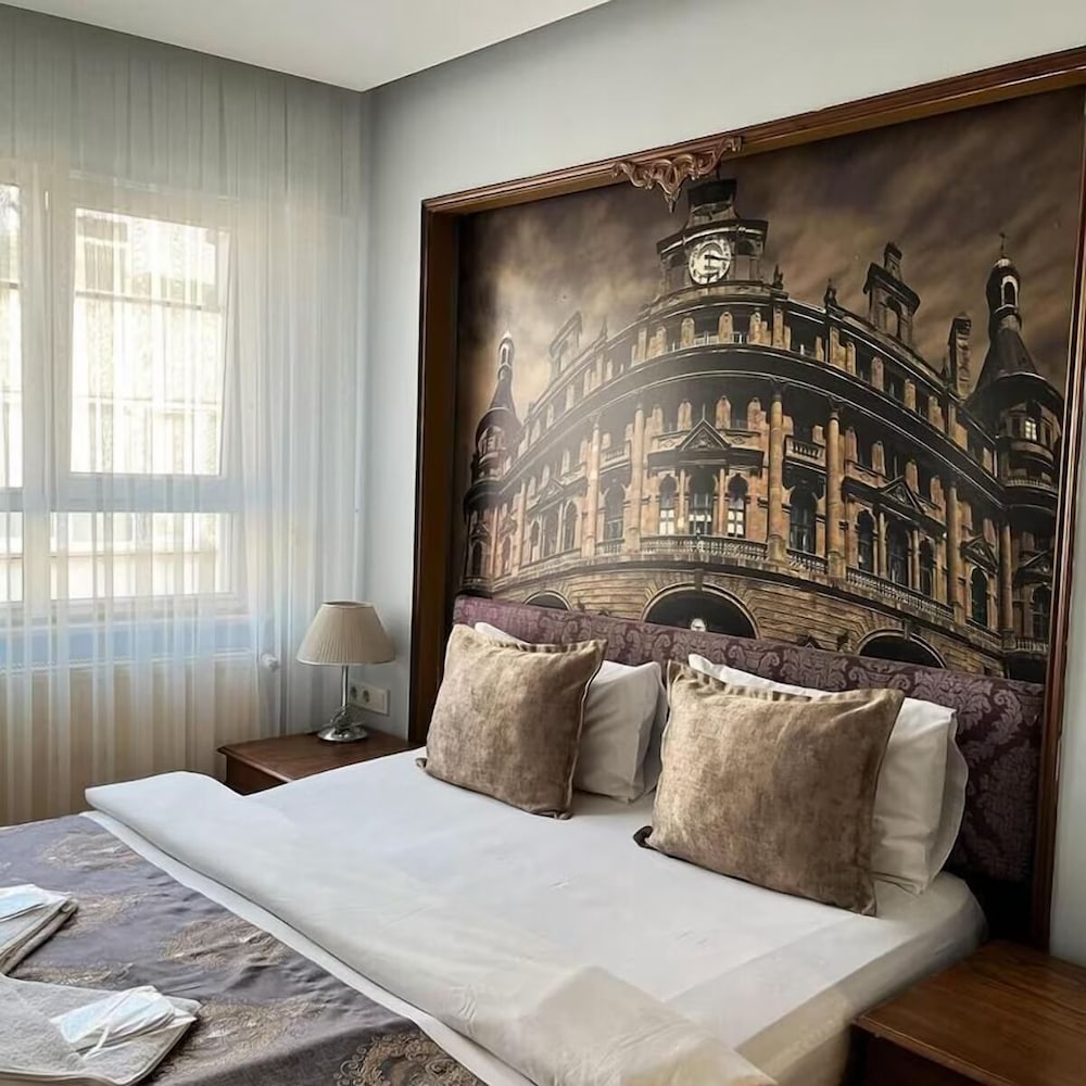 Deluxe Triple Room photo 2