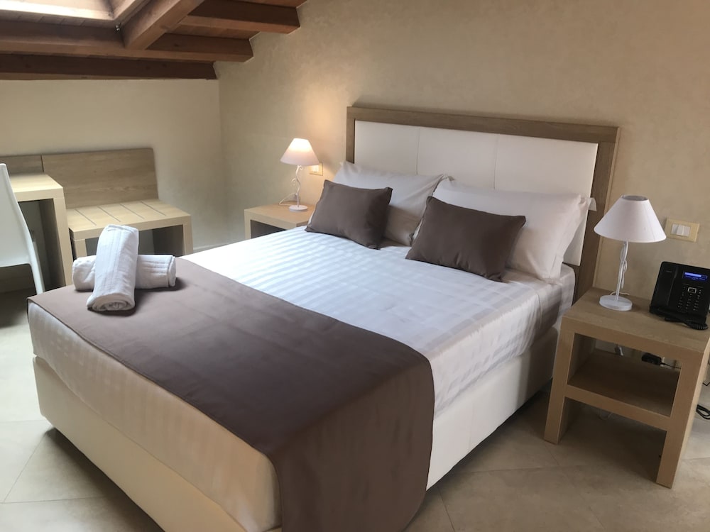 Habitación Doble, 1 Cama Doble (Mansarda)